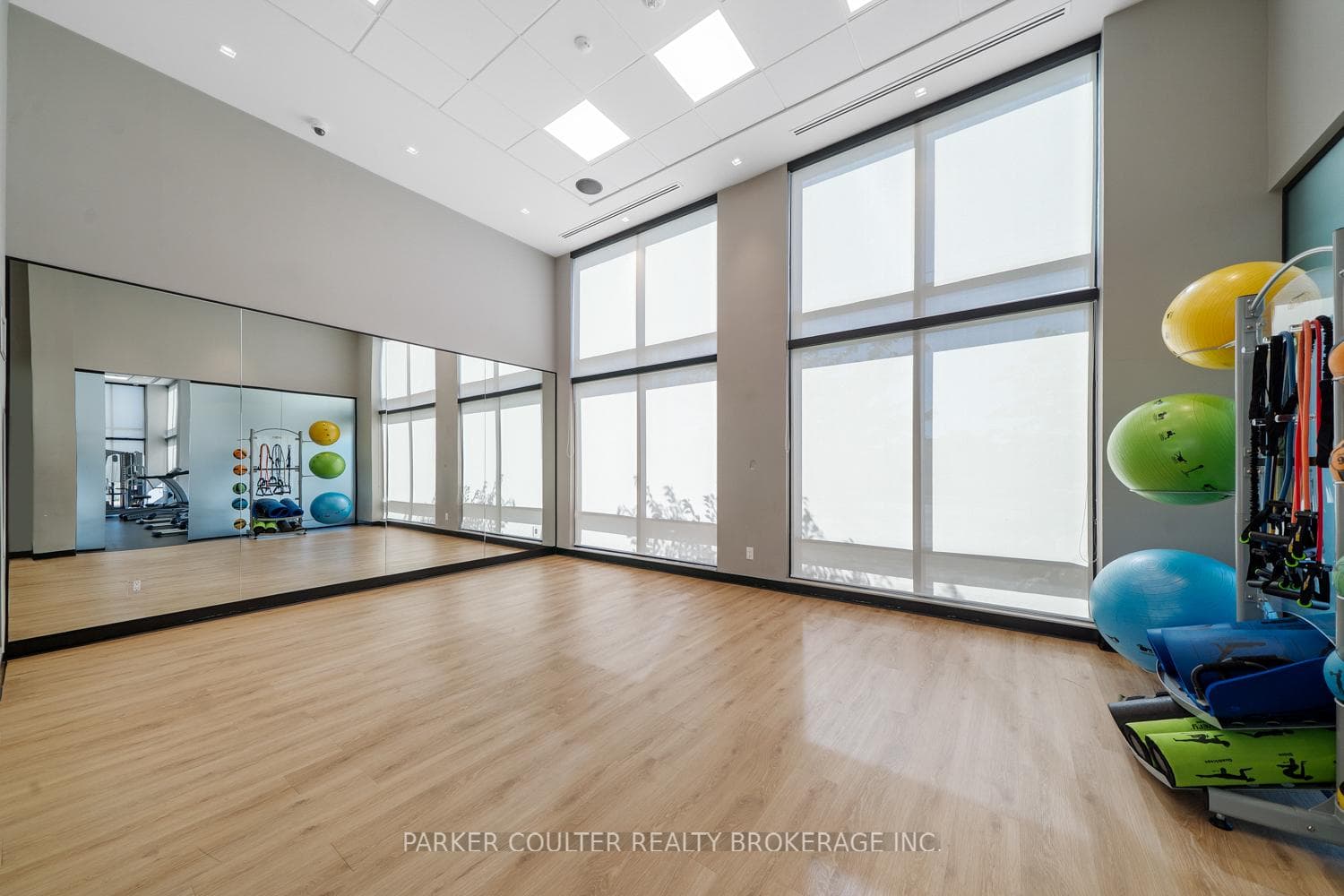 681 Yonge Street Unit 114 photo 30