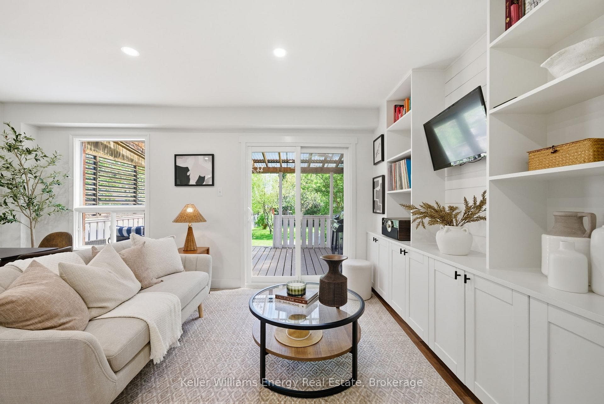 149 Andrew Street photo 12