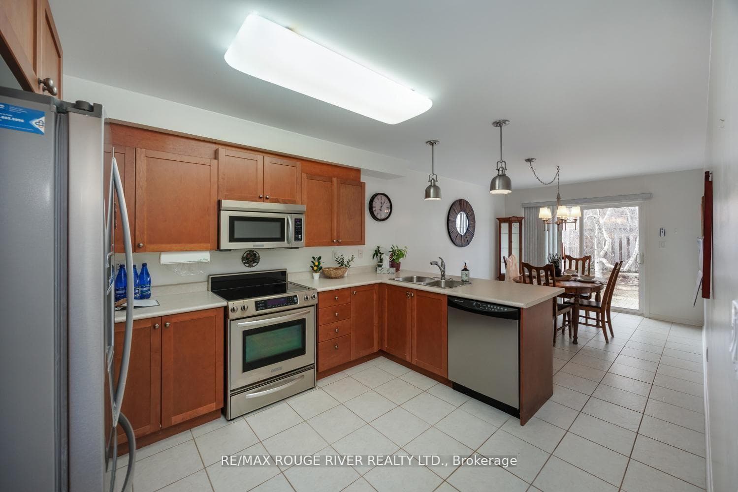 1196 Stire Street photo 9