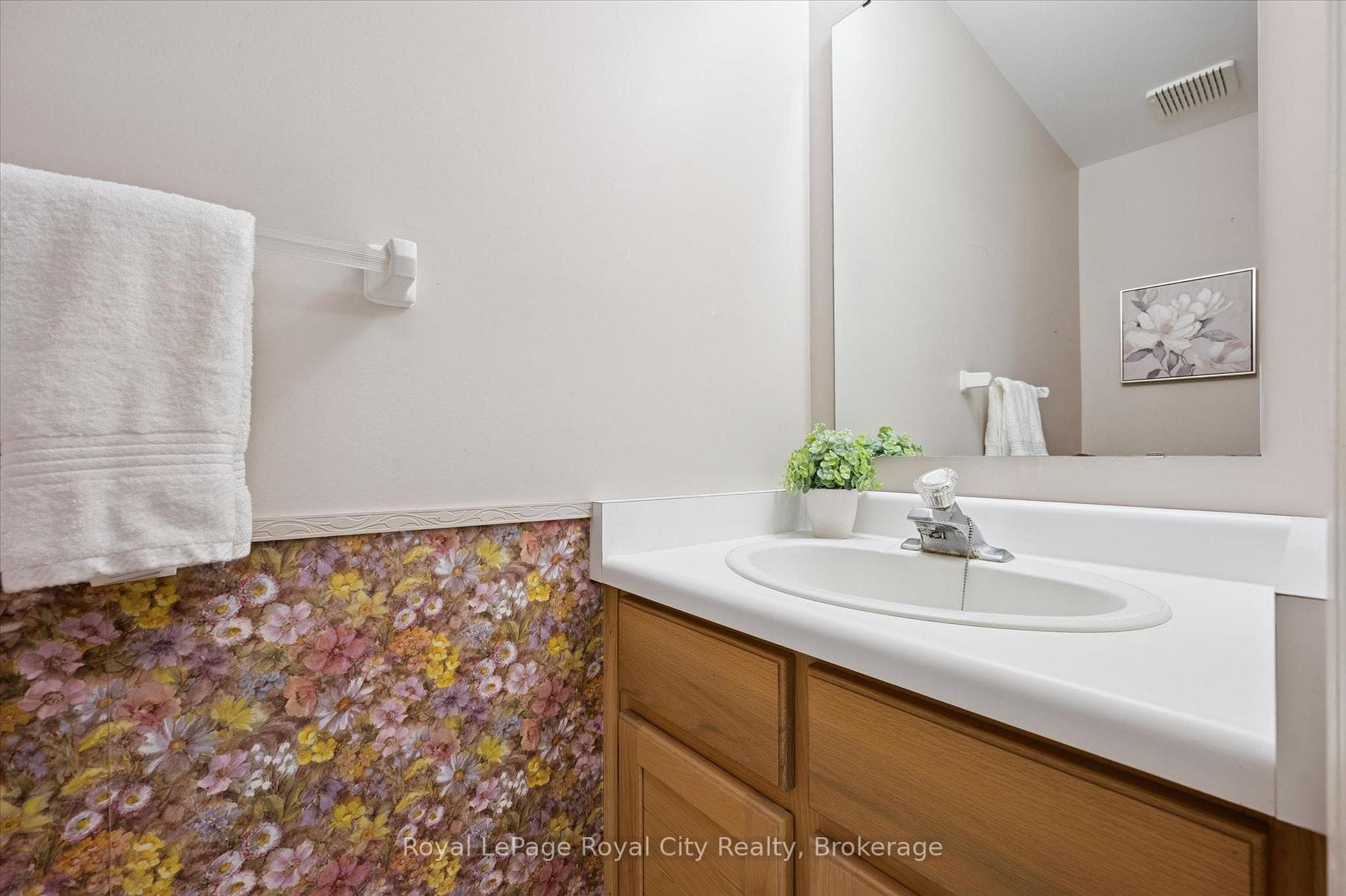 539 Harvey Street photo 22