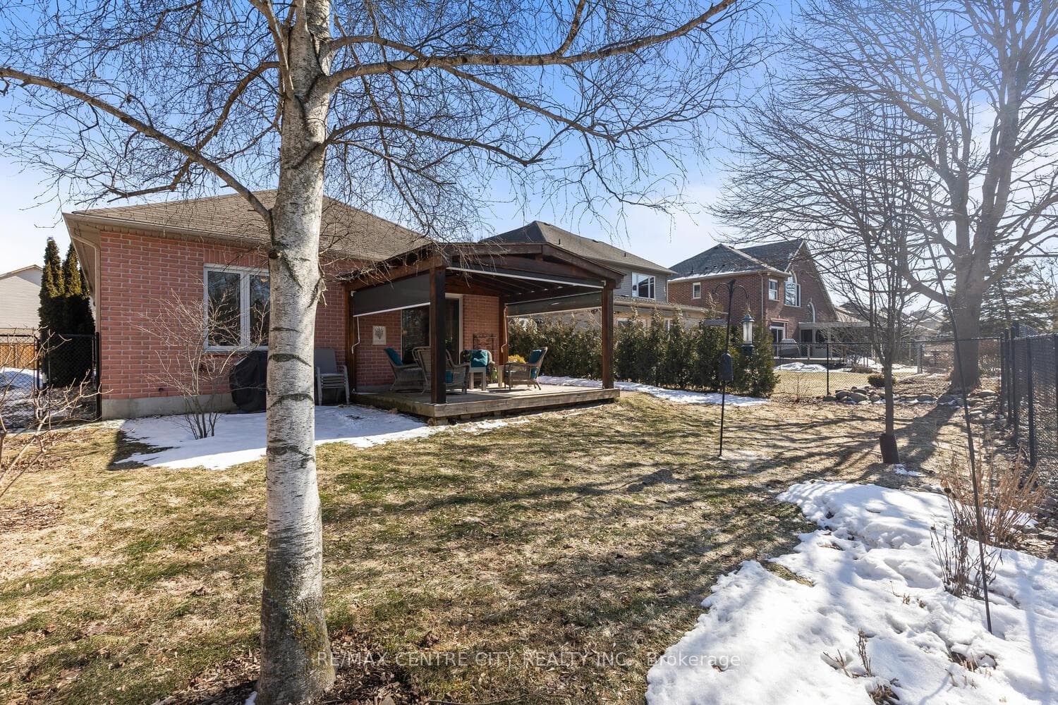 143 Greyrock Crescent photo 35