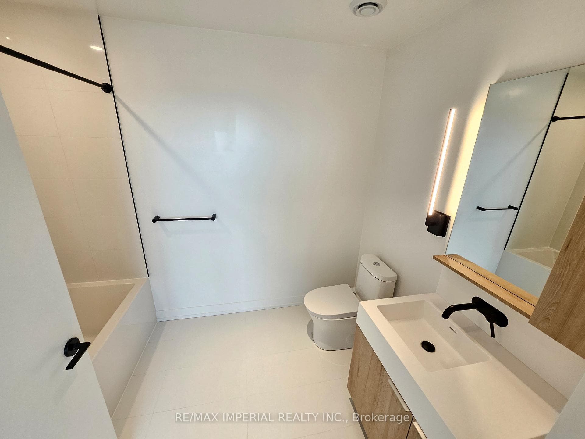 117 Broadway Avenue Unit 2111 North photo 8
