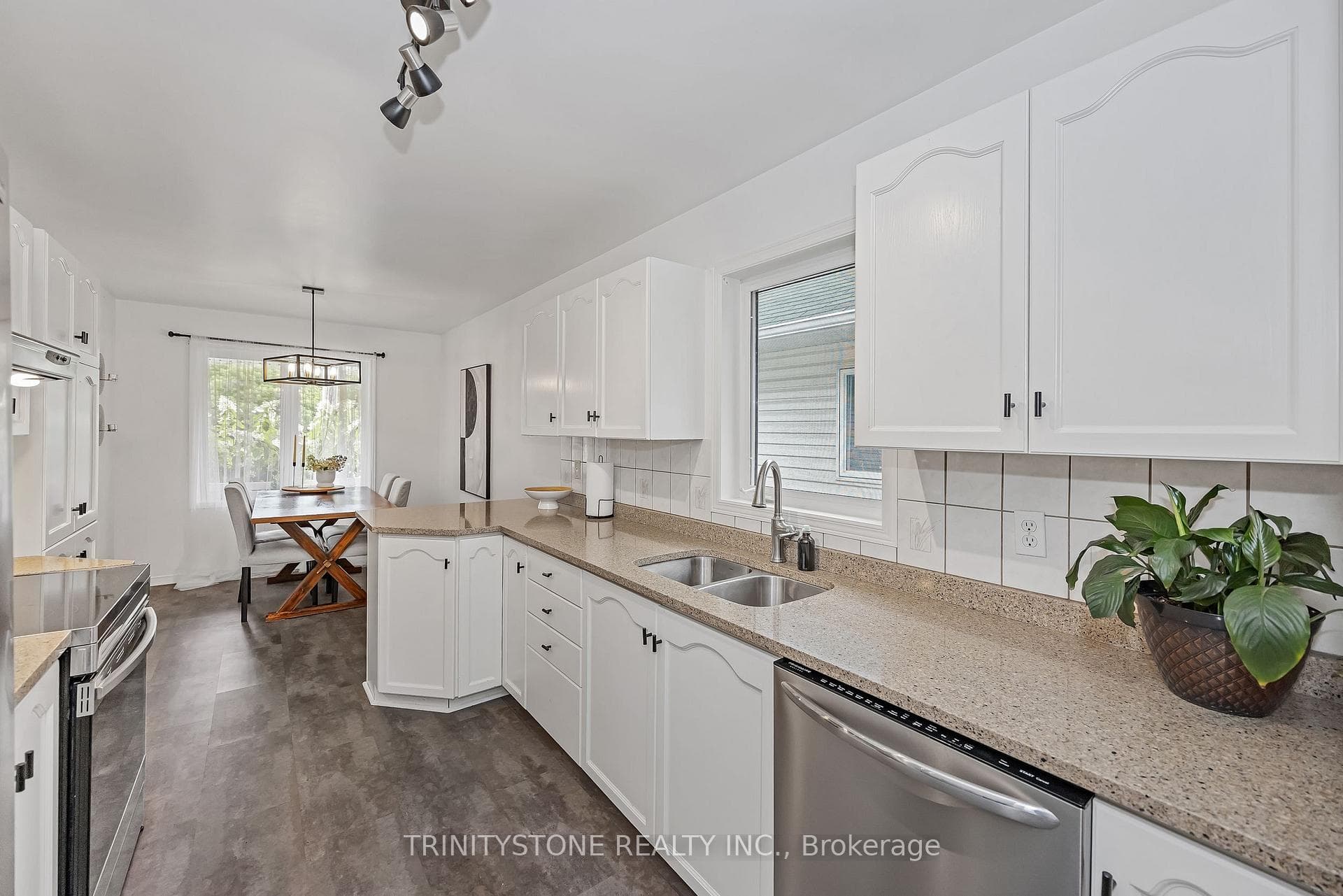6127 Abbott Street photo 13