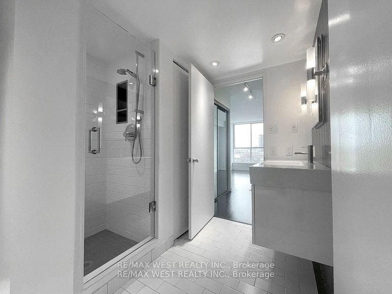 44 St Joseph Street Unit 1515 photo 9
