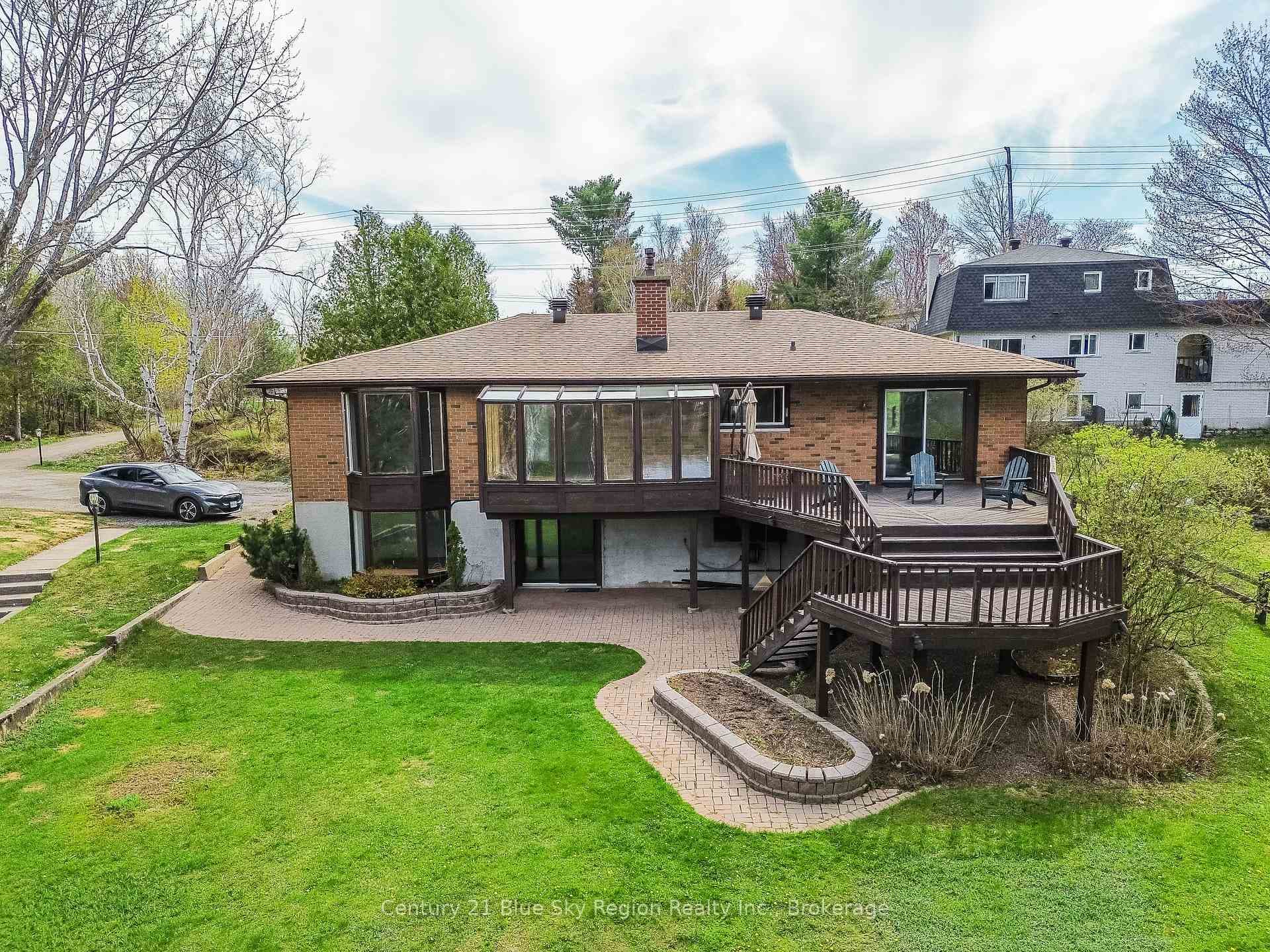 396 Lakeside Drive photo 3