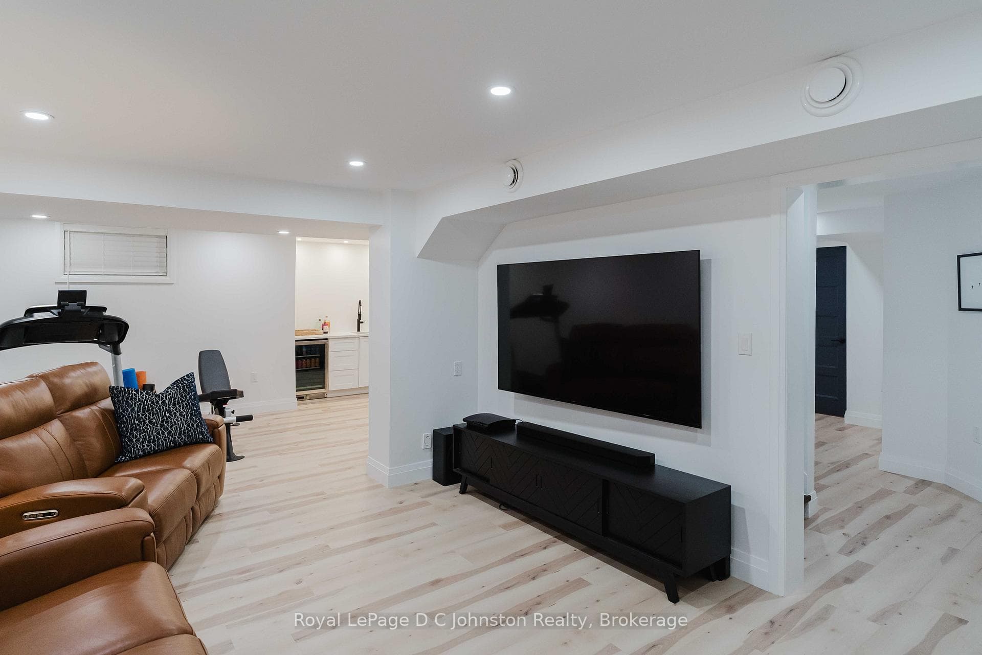 516 Meadow Lane photo 24