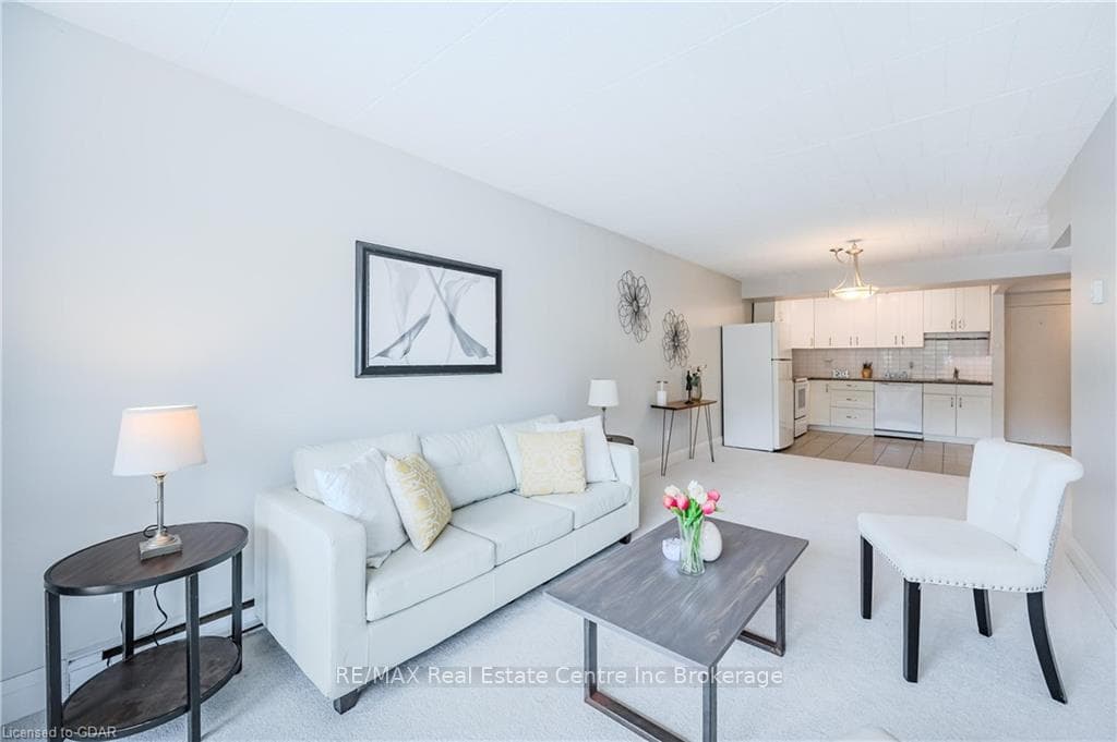 105 CONROY Crescent Unit 106 photo 1