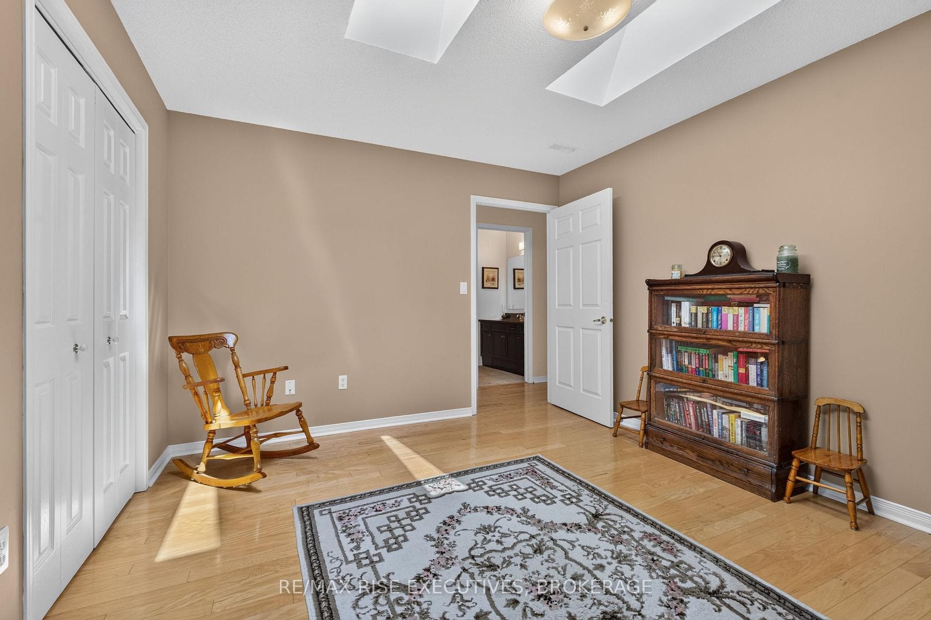 956 Ringstead Street photo 23