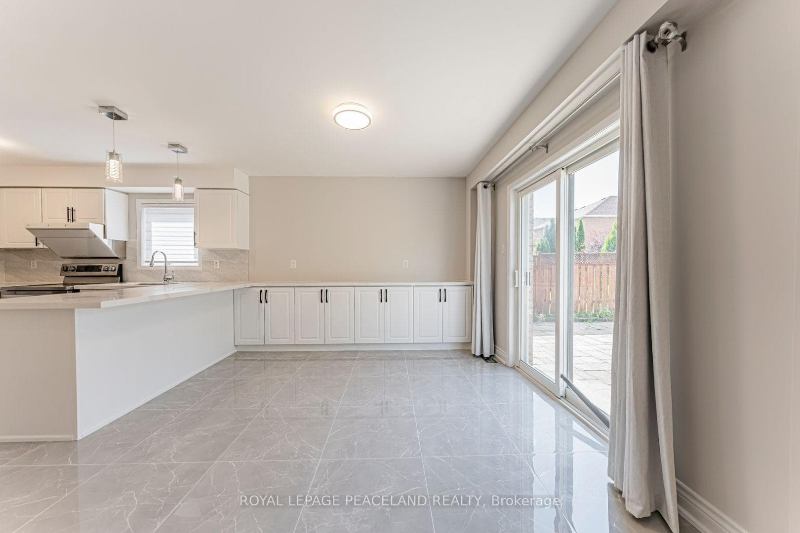 152 Flagstone Way photo 14