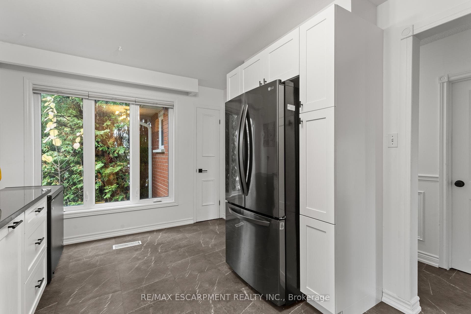 2396 Lyford Lane photo 8