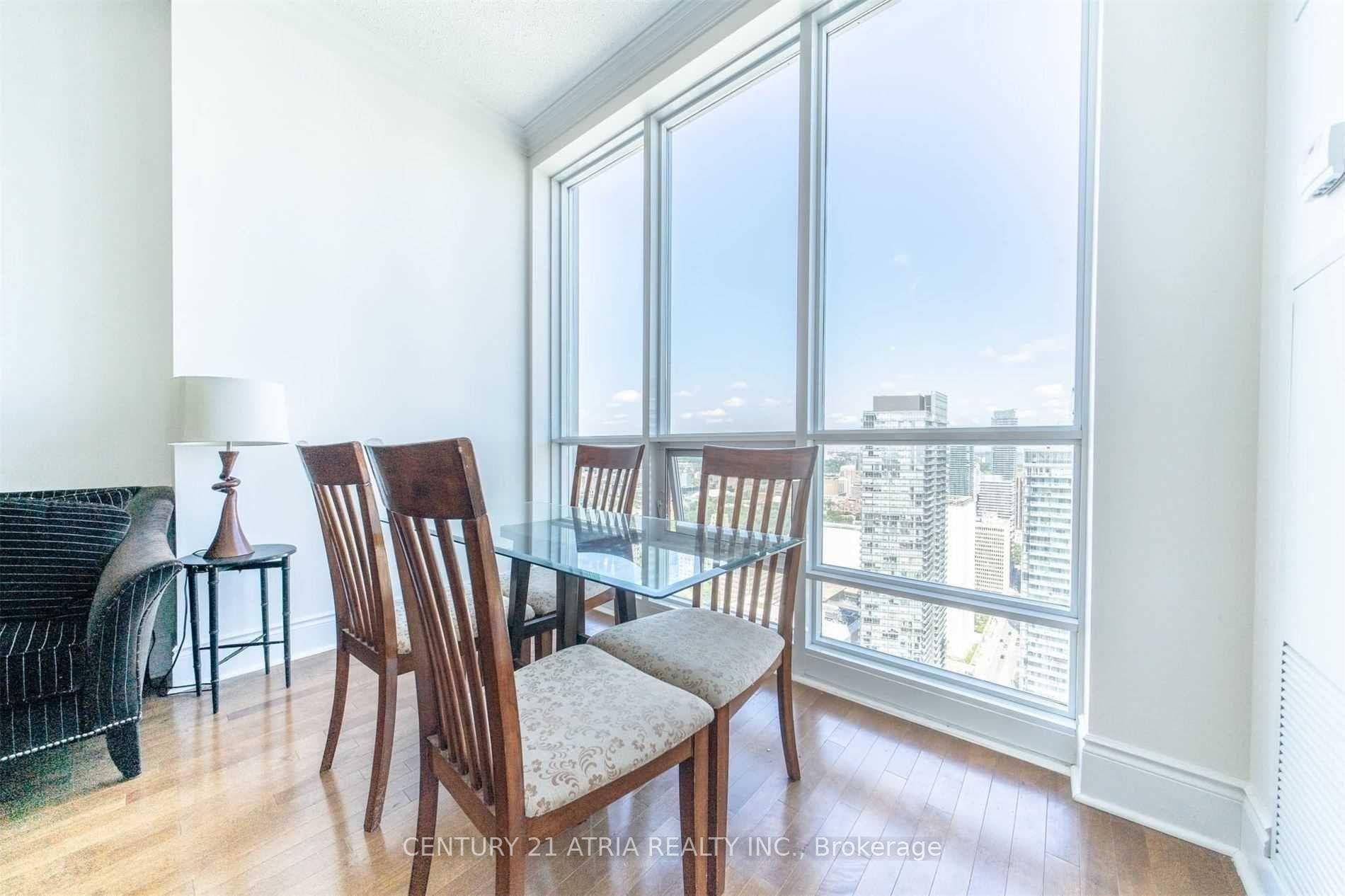 763 Bay Street Unit Ph01 photo 7