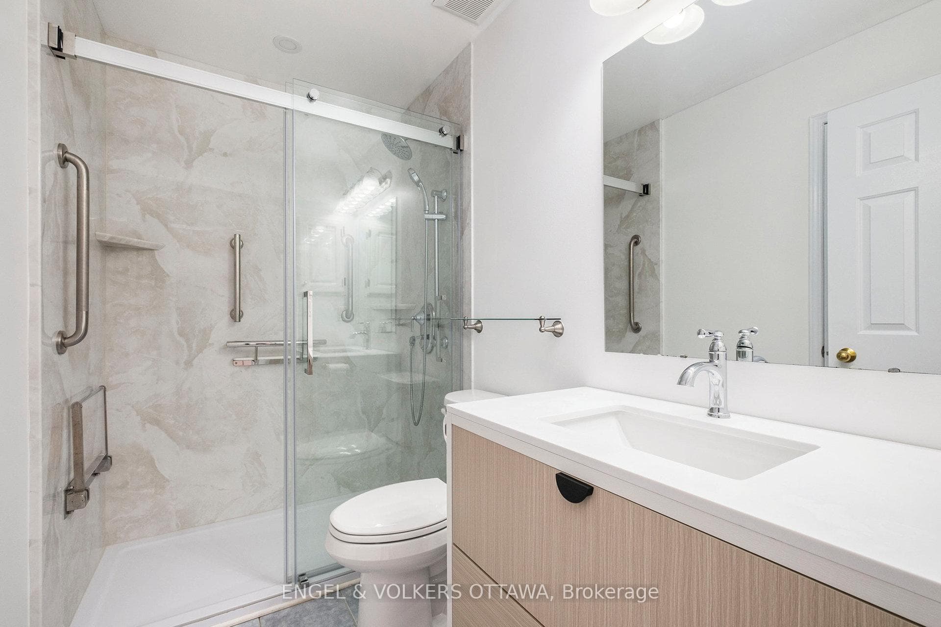 Renovated main bathroom