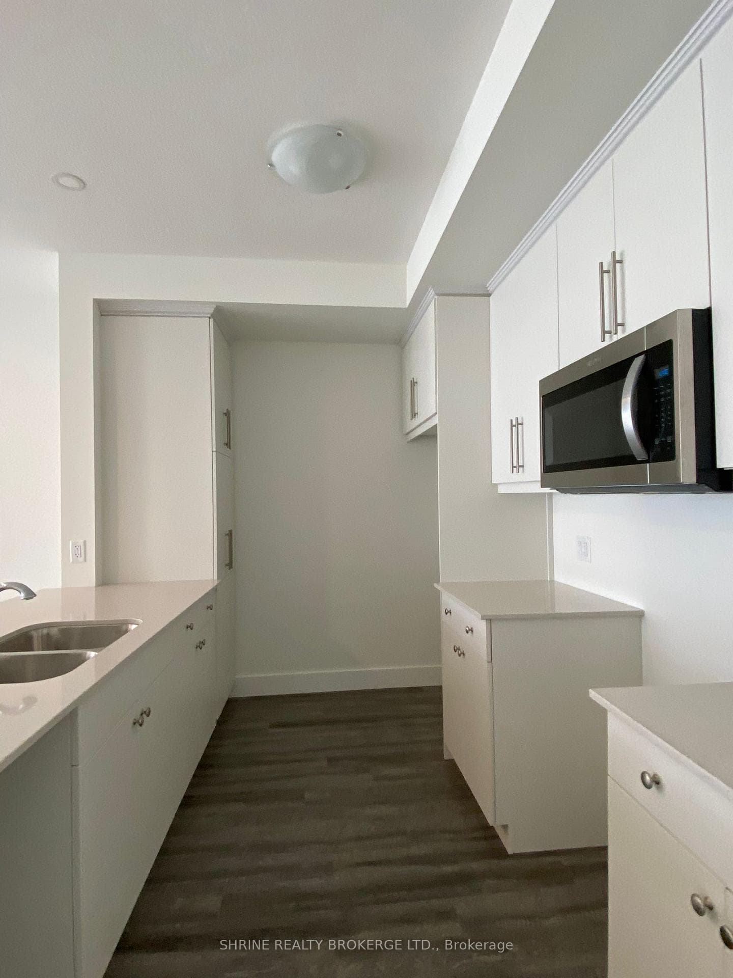 234 Edgevalley Road Unit 29 photo 9