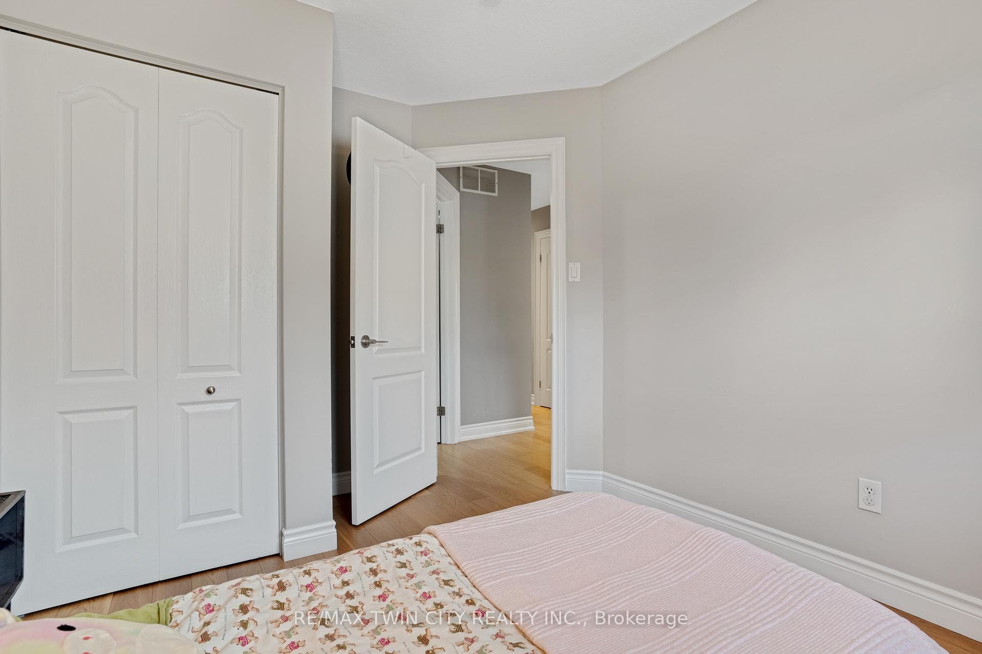 175 Stirling Macgregor Drive photo 24
