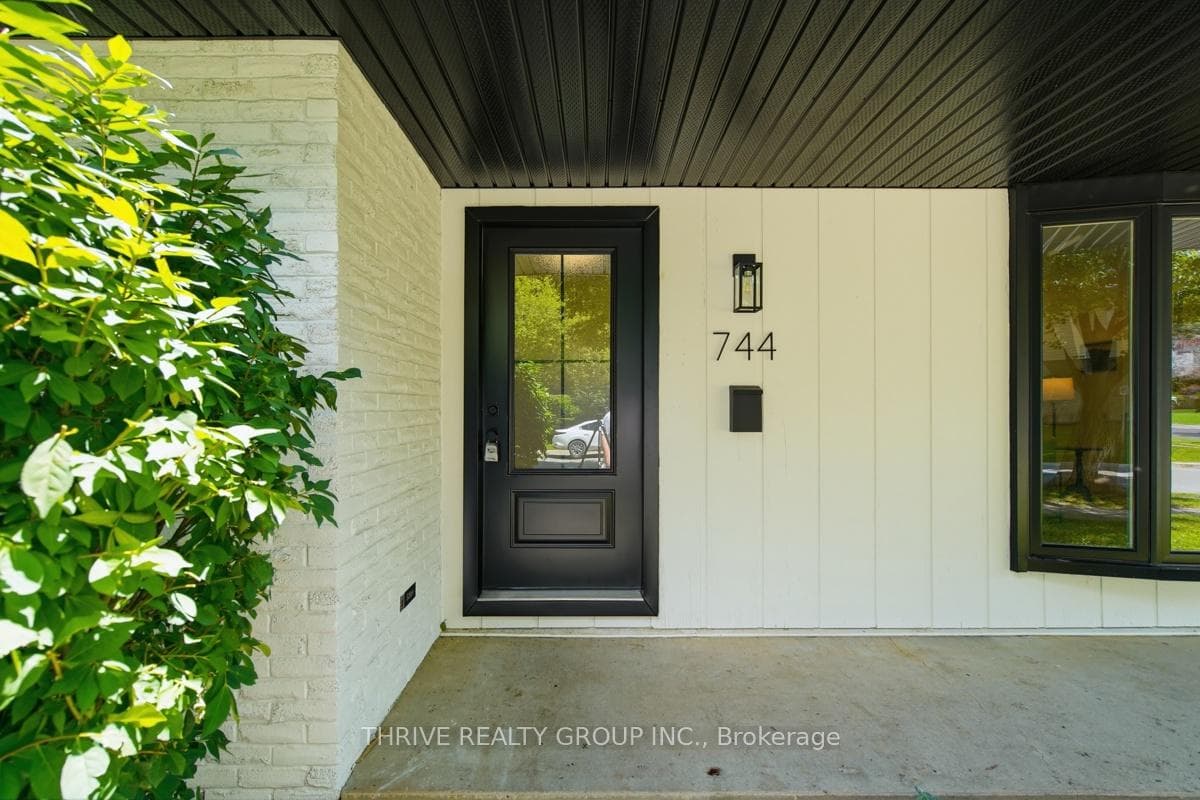 744 Barclay Road photo 6