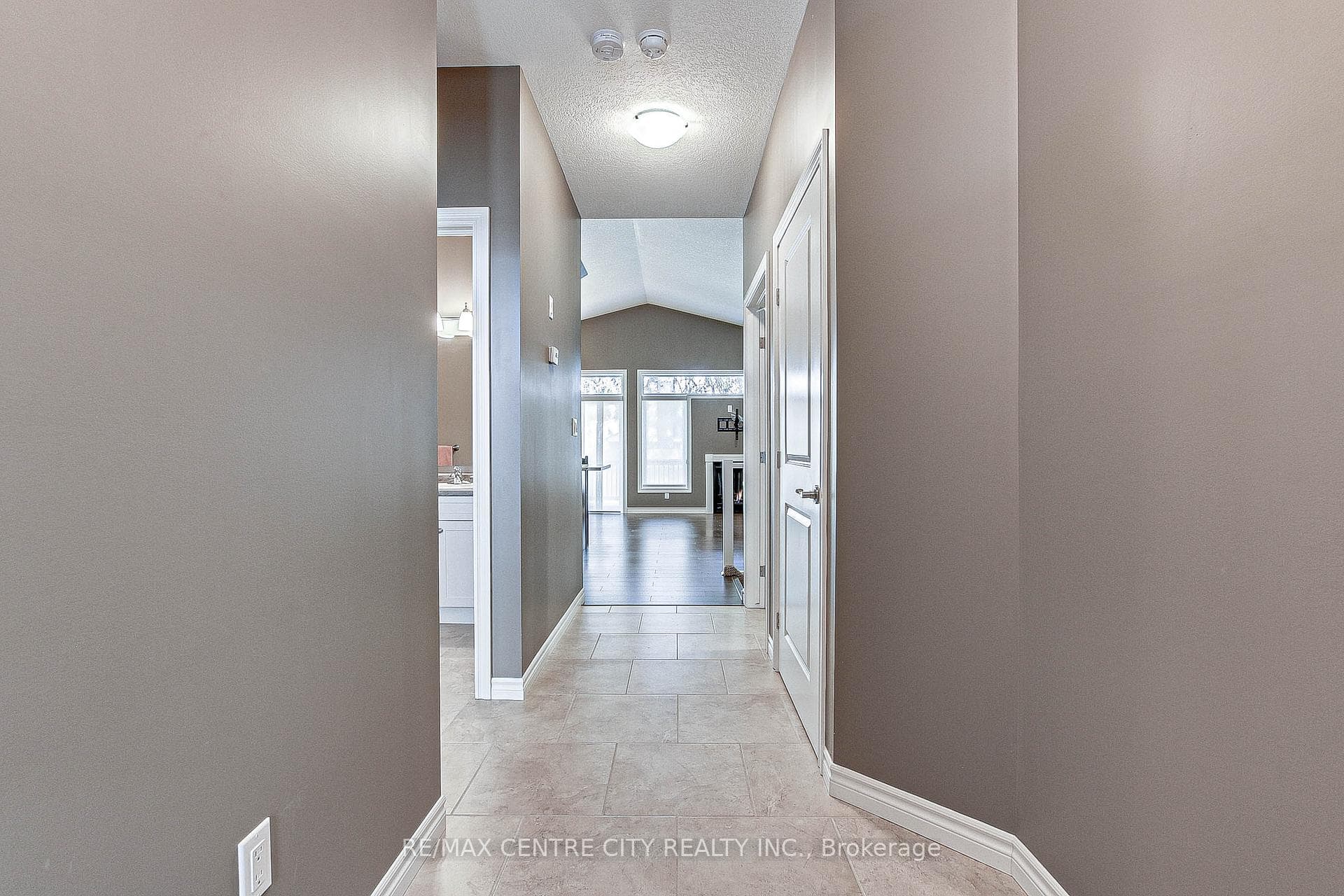 1 Vineden Drive Unit 7 photo 4
