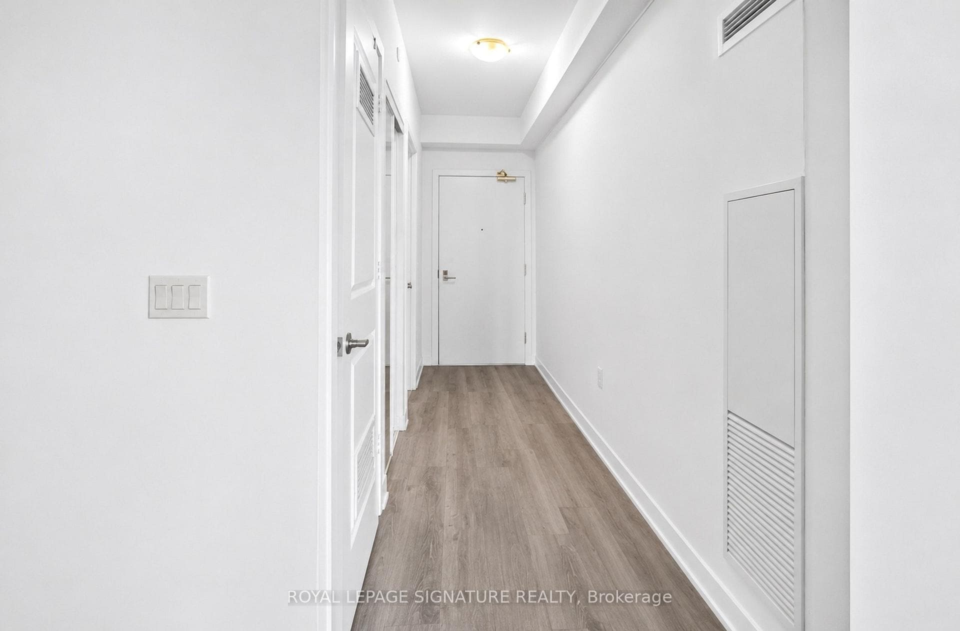 4699 Glen Erin Drive Unit 1504 photo 9