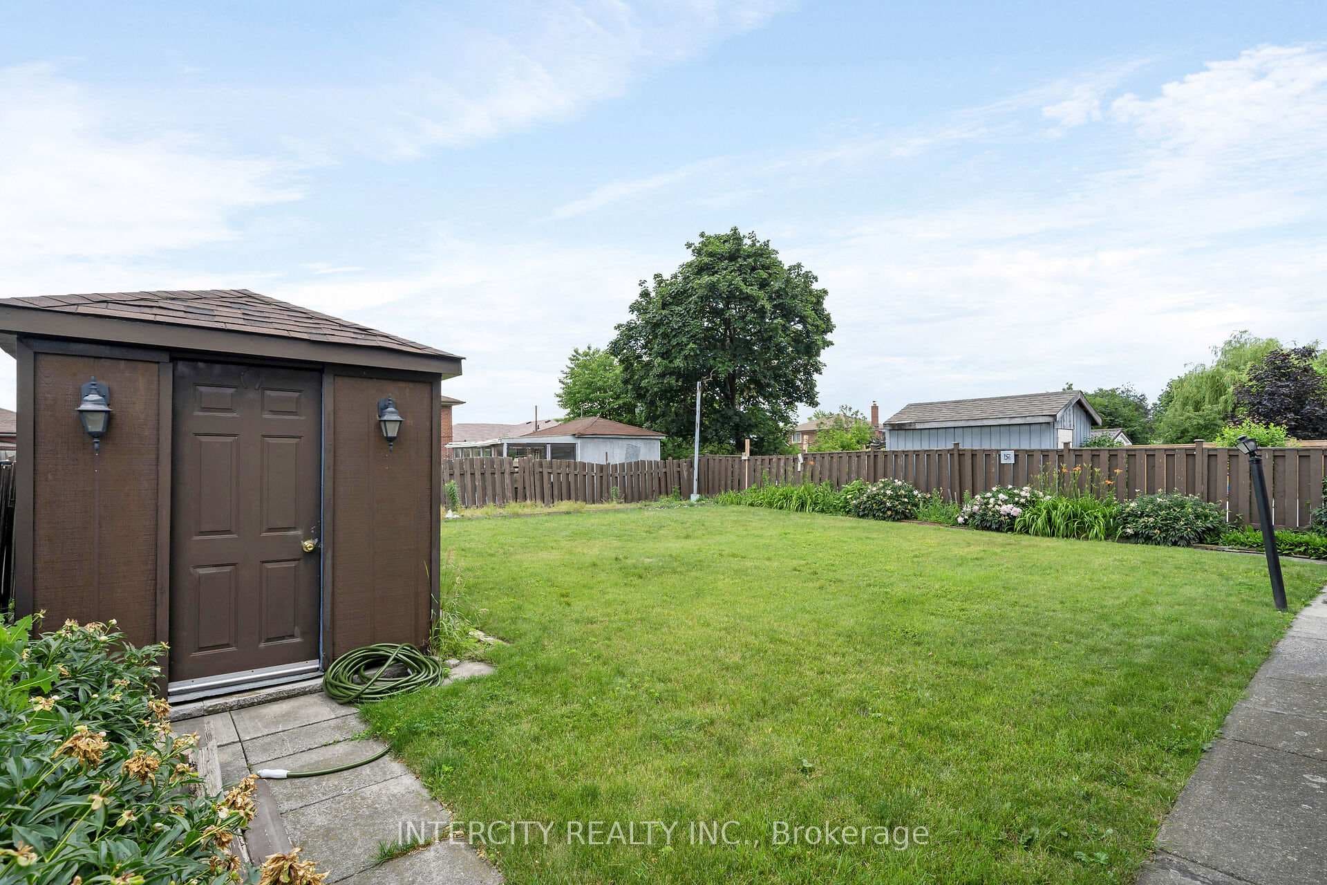 7279 Vernor Drive photo 31