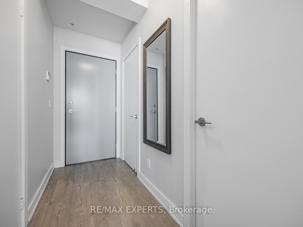 30 Nelson Street Unit 1608 photo 2