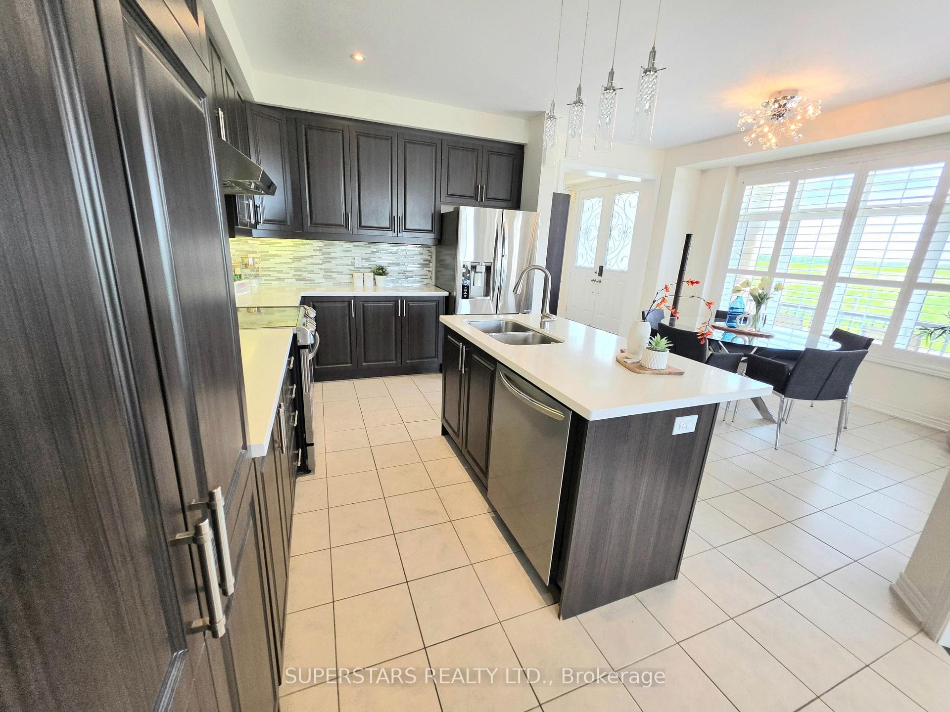 33 Tilbury Gate photo 7