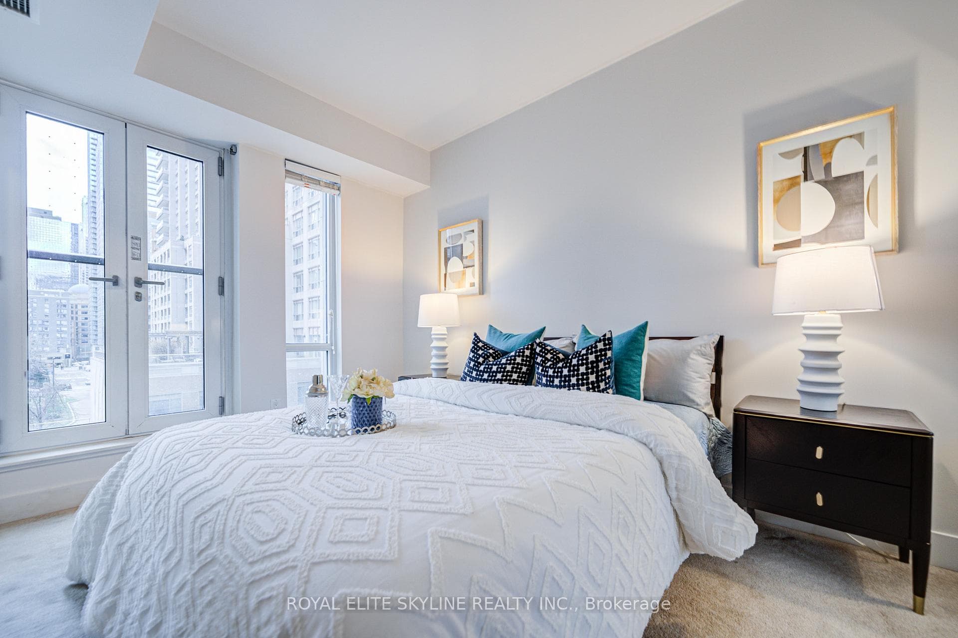 955 Bay Street Unit 310 photo 17