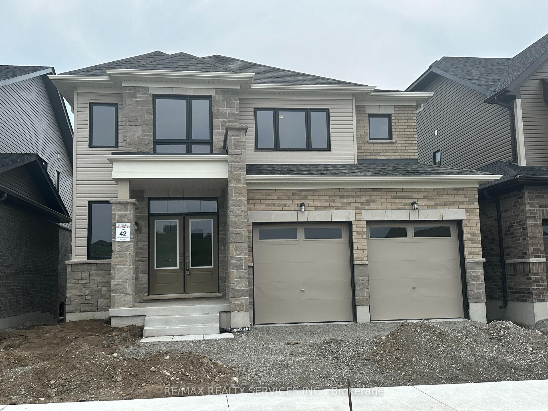 136 Thicketwood Avenue photo 1