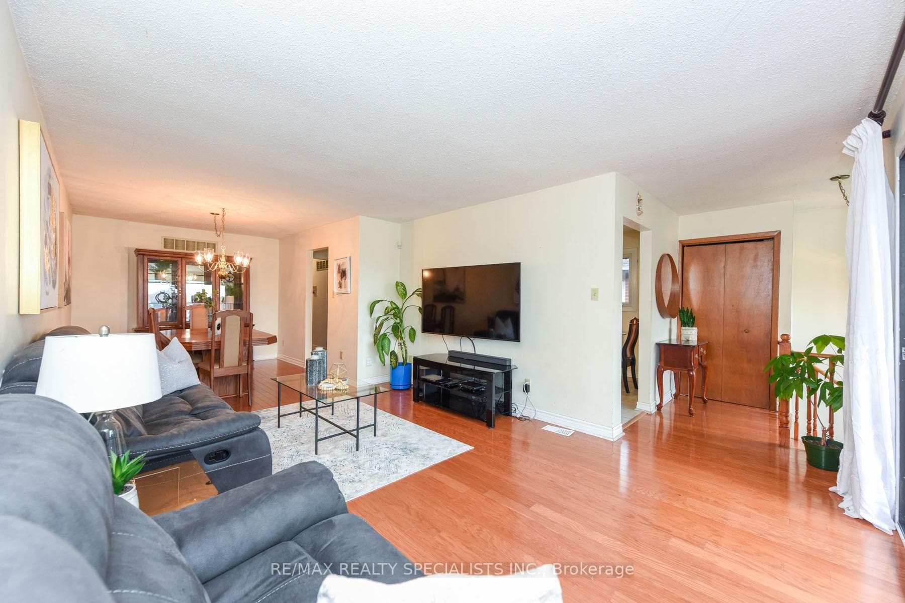4260 Poltava Crescent photo 7