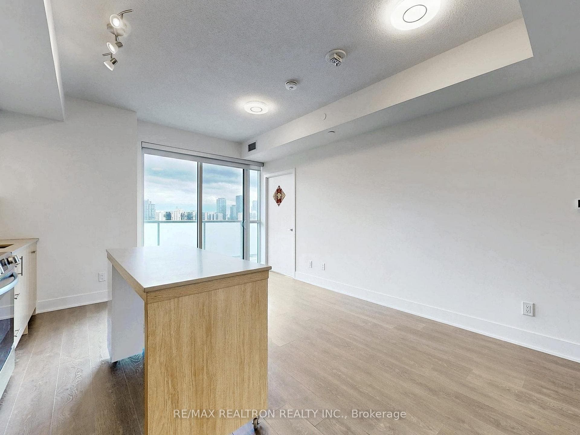 188 Fairview Mall Drive Unit 1515 photo 10