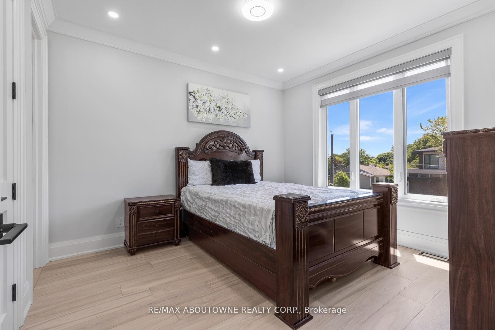 455 Samford Place photo 31