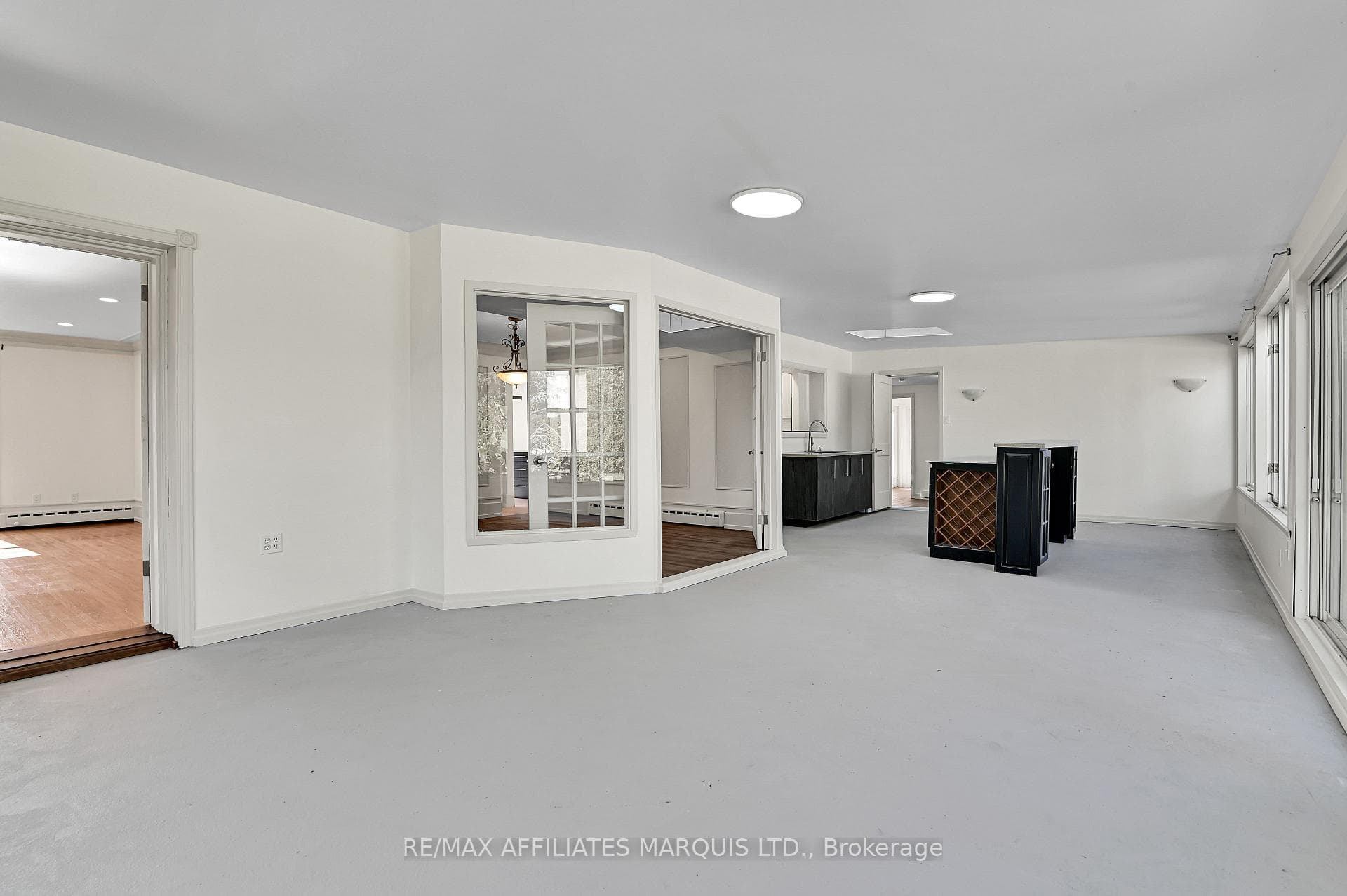 1603 Peter Street photo 17