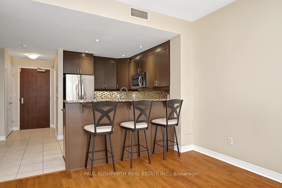 1005 Beauparc N/A Unit 201 photo 7