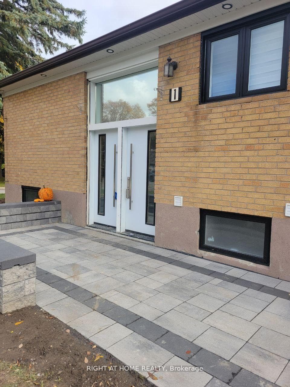1 Huron Court Unit (South Unit) photo 1