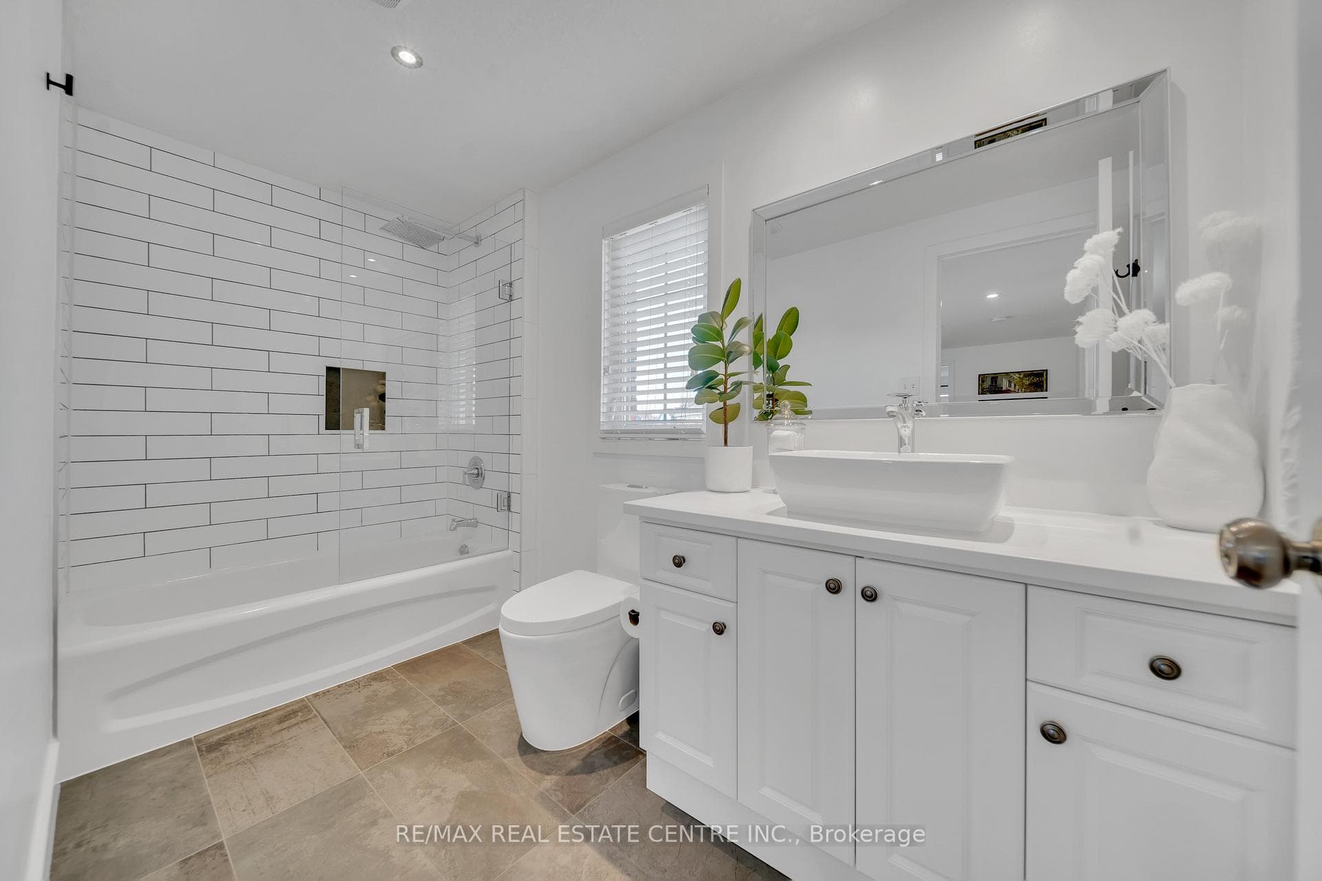 15 Yarrow Court photo 26