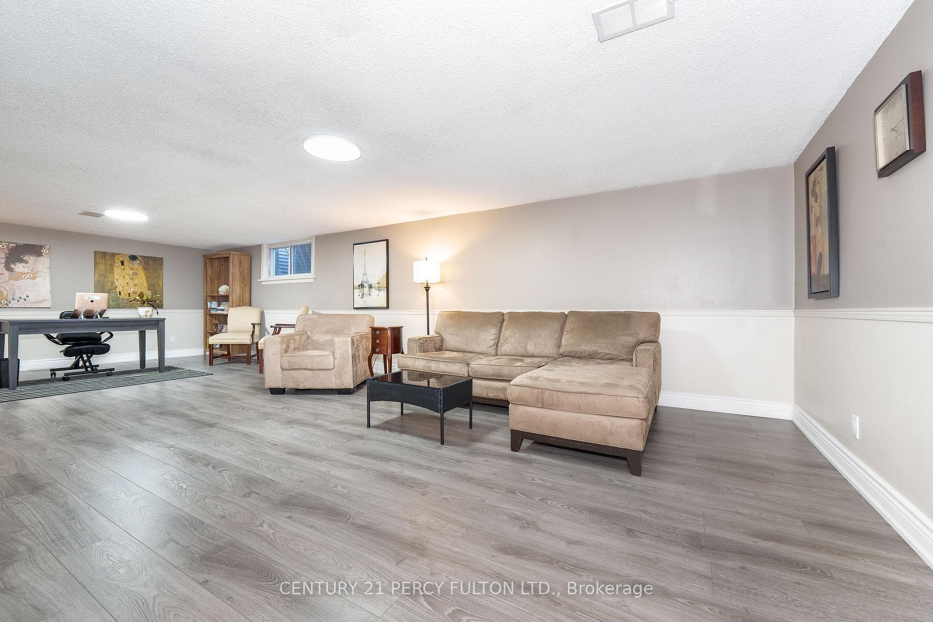 22 Pitcairn Crescent photo 23