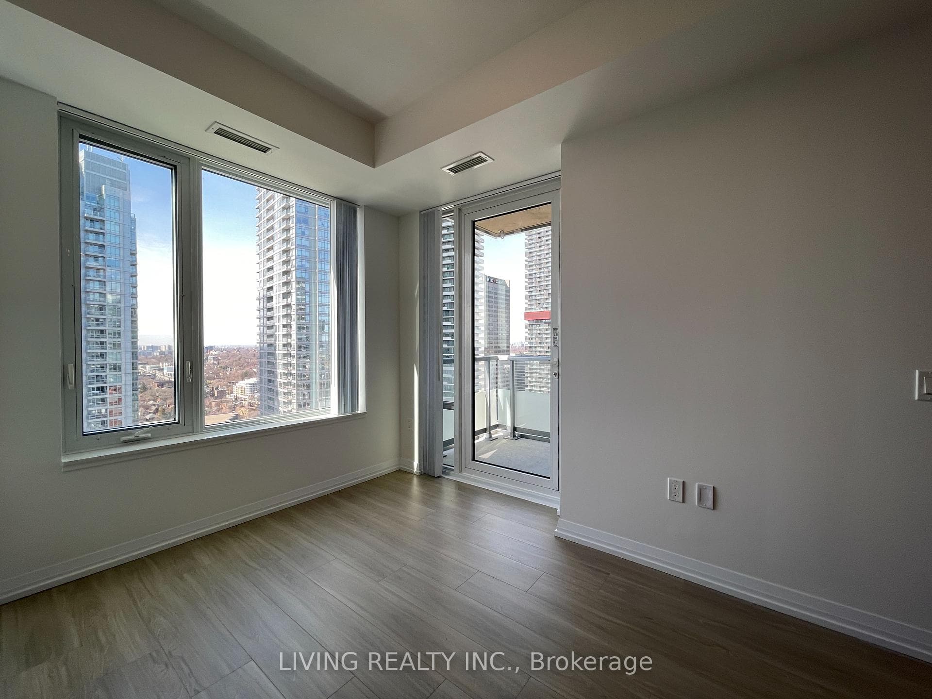 25 Holly Street Unit 2710 photo 5