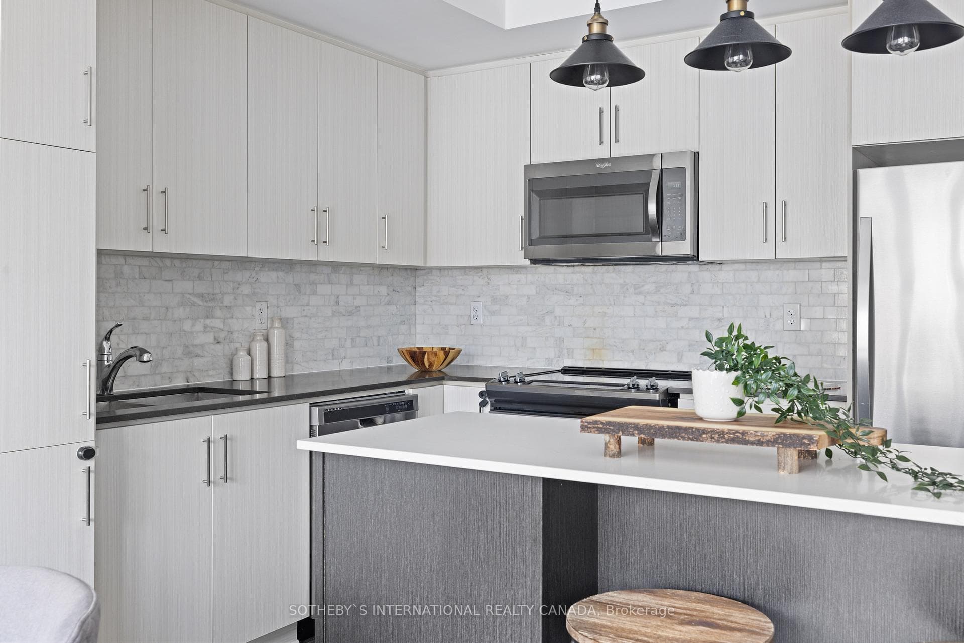 125 Long Branch Avenue Unit 3 photo 2