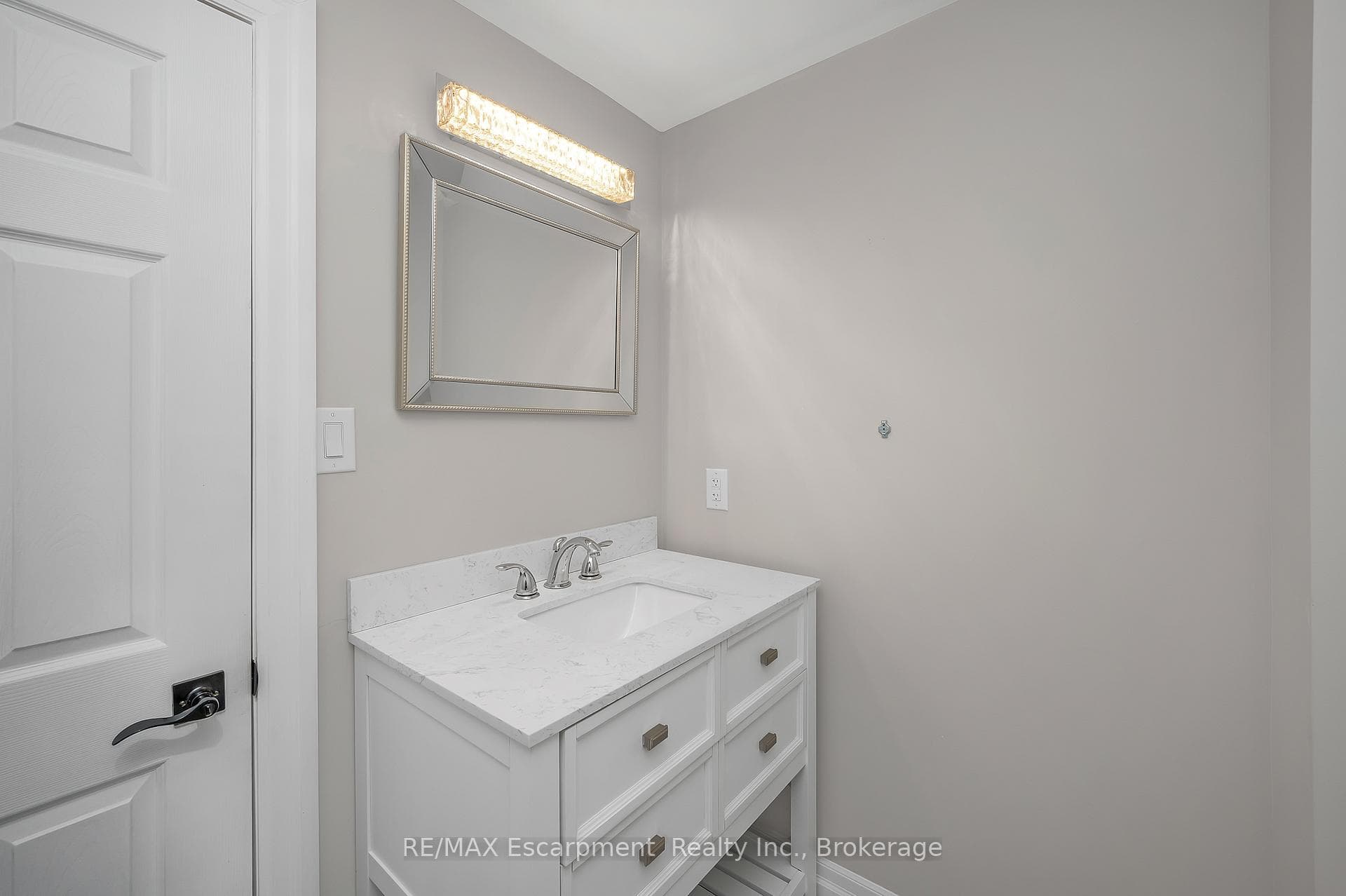 357 Nahani Way photo 40