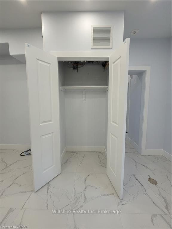 14 GLENDALE Drive Unit 7 photo 12