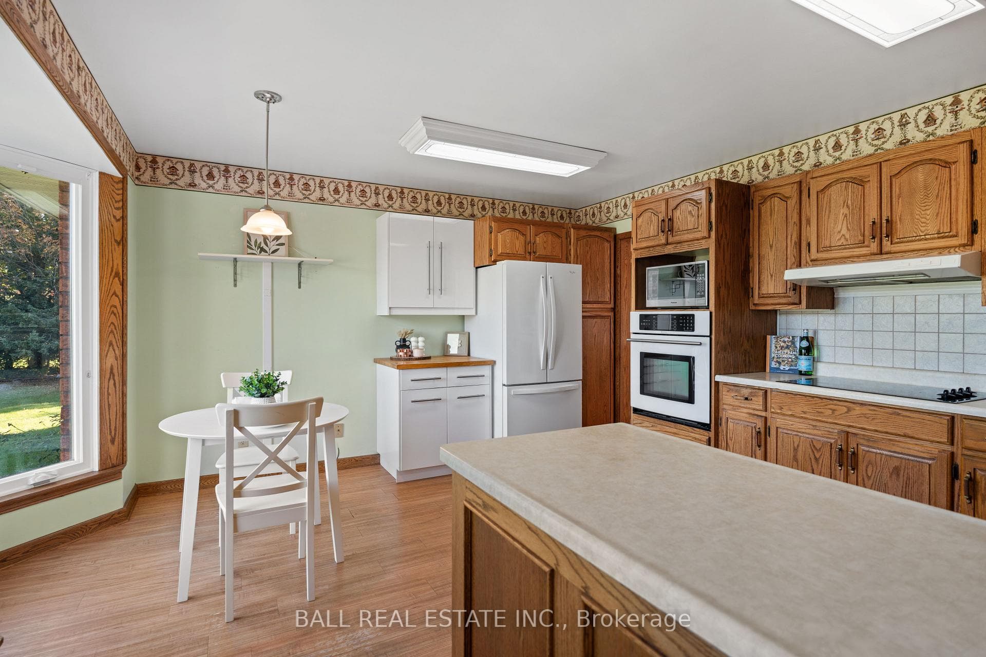 732 Ford Crescent photo 14