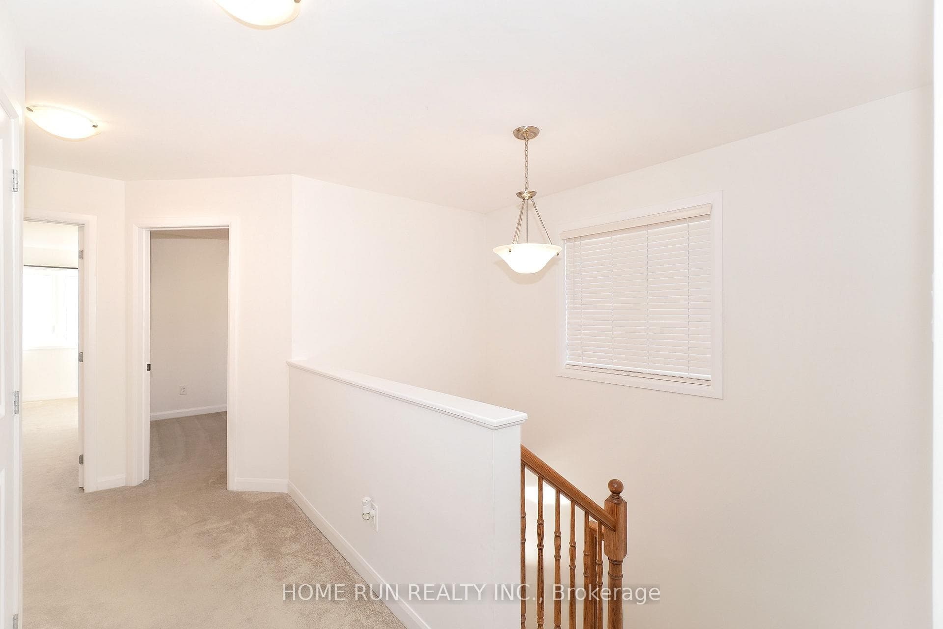 552 Clemency Crescent photo 20