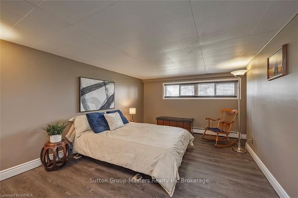 2353 MCIVOR Road photo 33