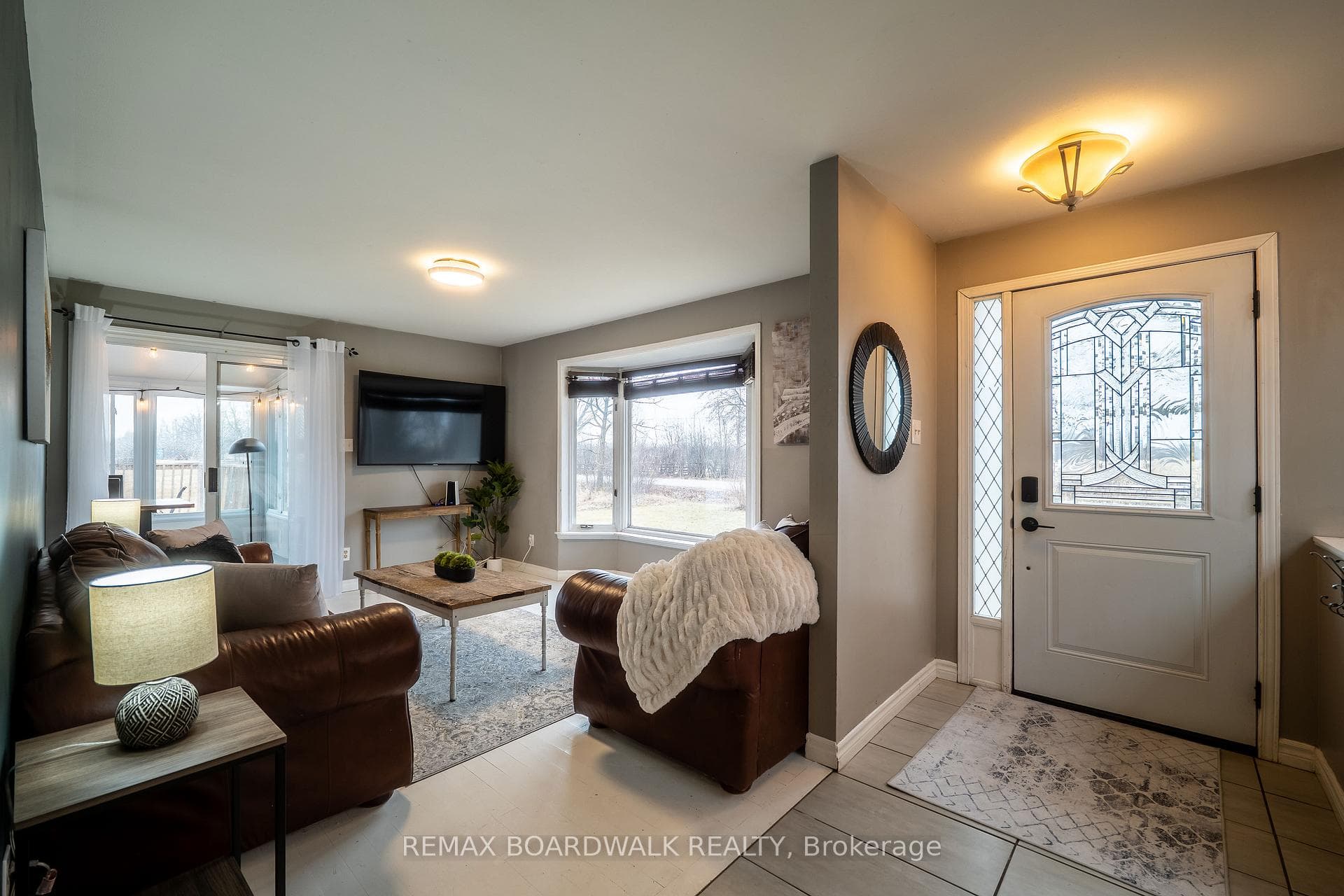 885 Townline Road photo 15
