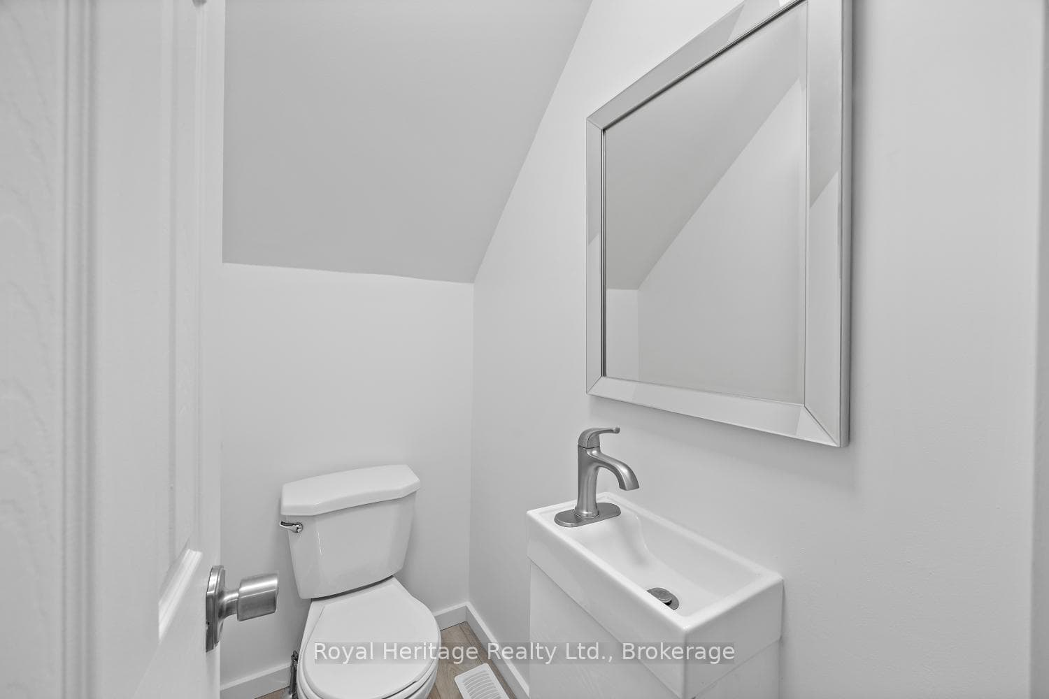722 Gillespie Avenue photo 22