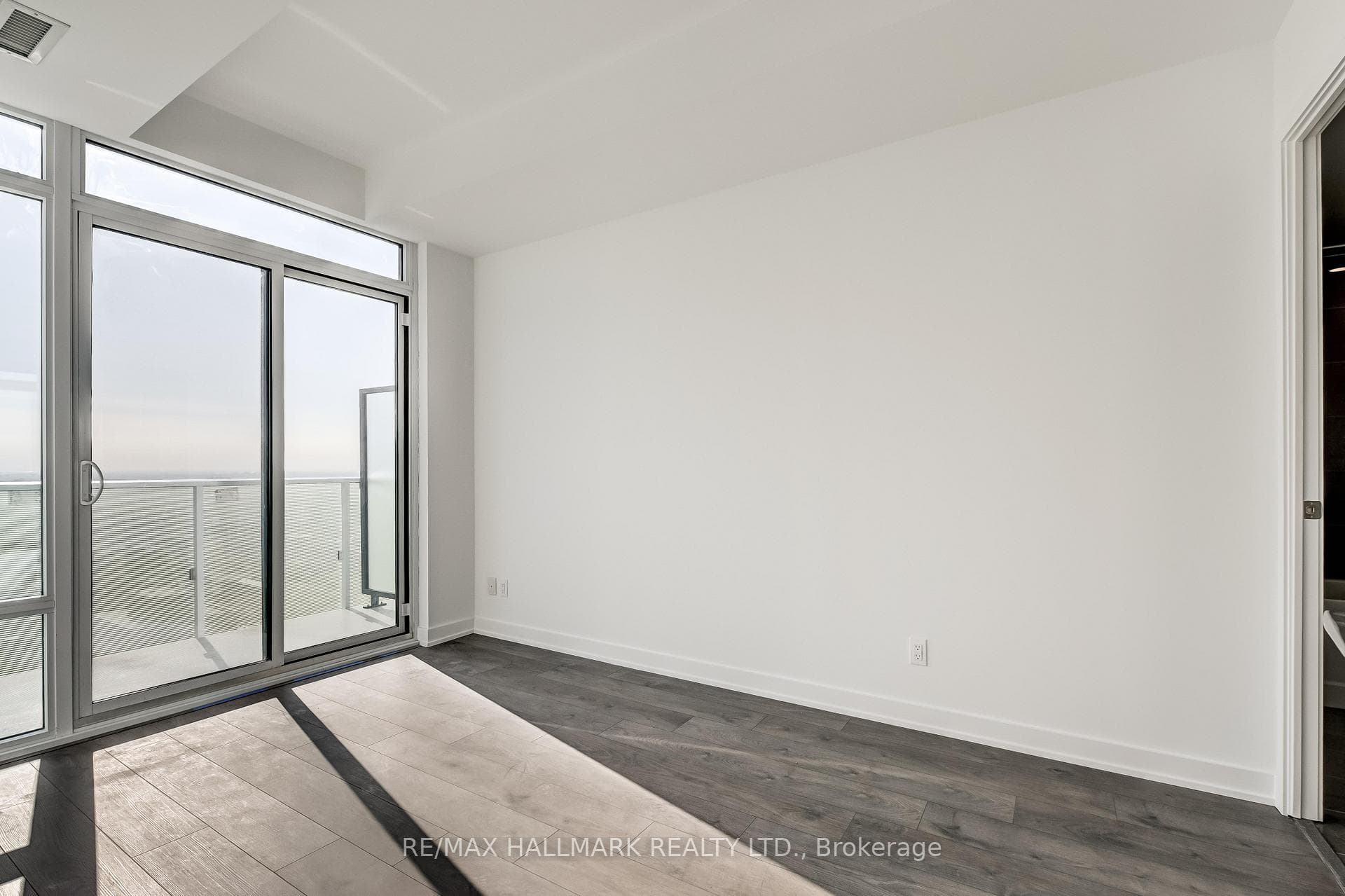 501 Yonge Street Unit 5212 photo 18