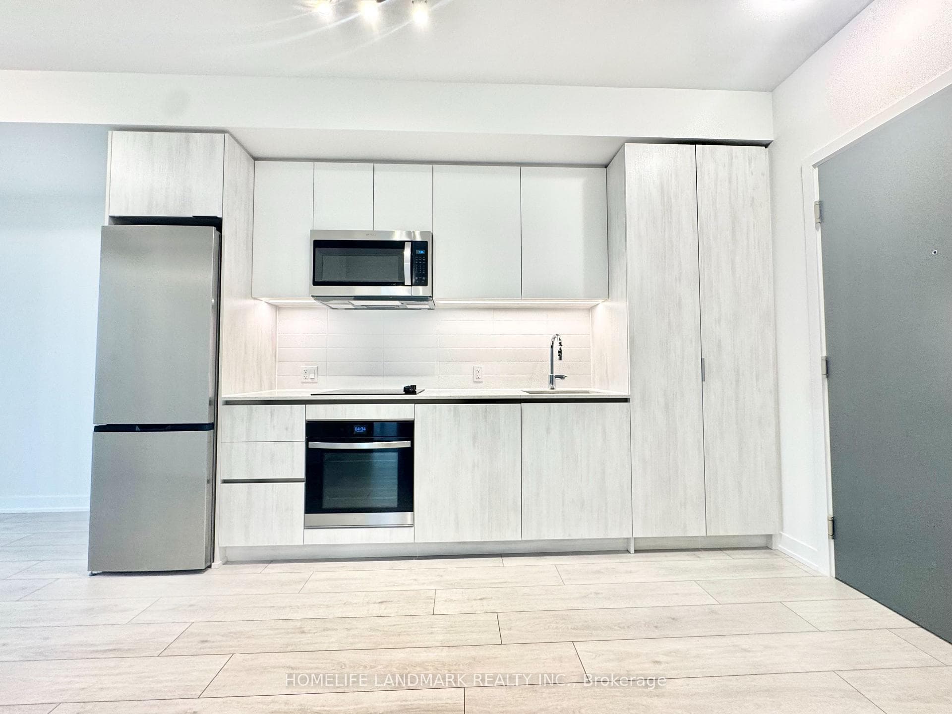 5858 Yonge Street Unit 1823 photo 4