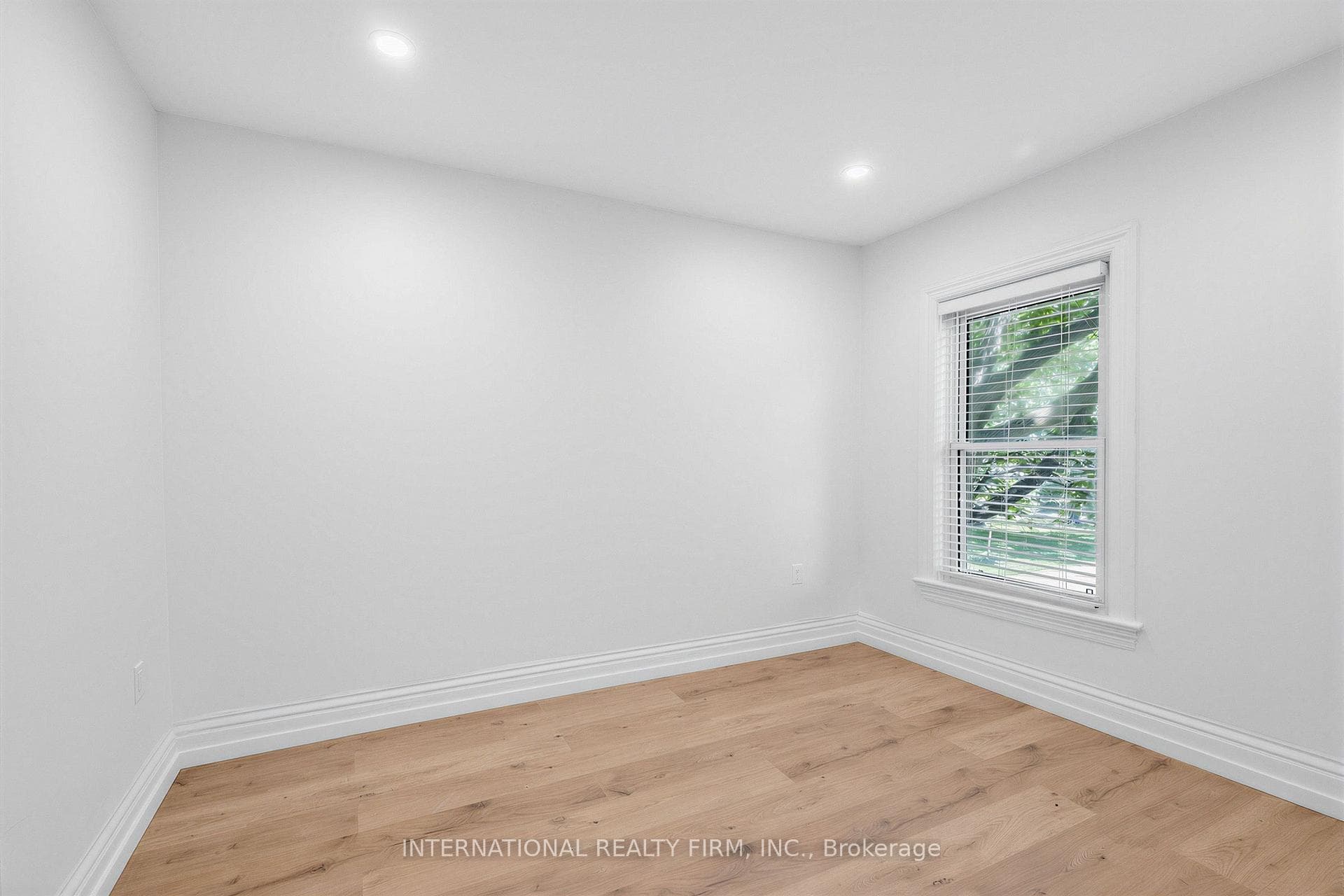 793 Dufferin Street Unit Upper photo 9