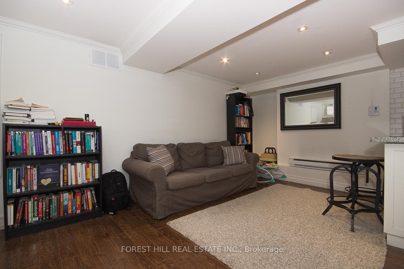 20 Ferndale Avenue Unit Bsmnt photo 4