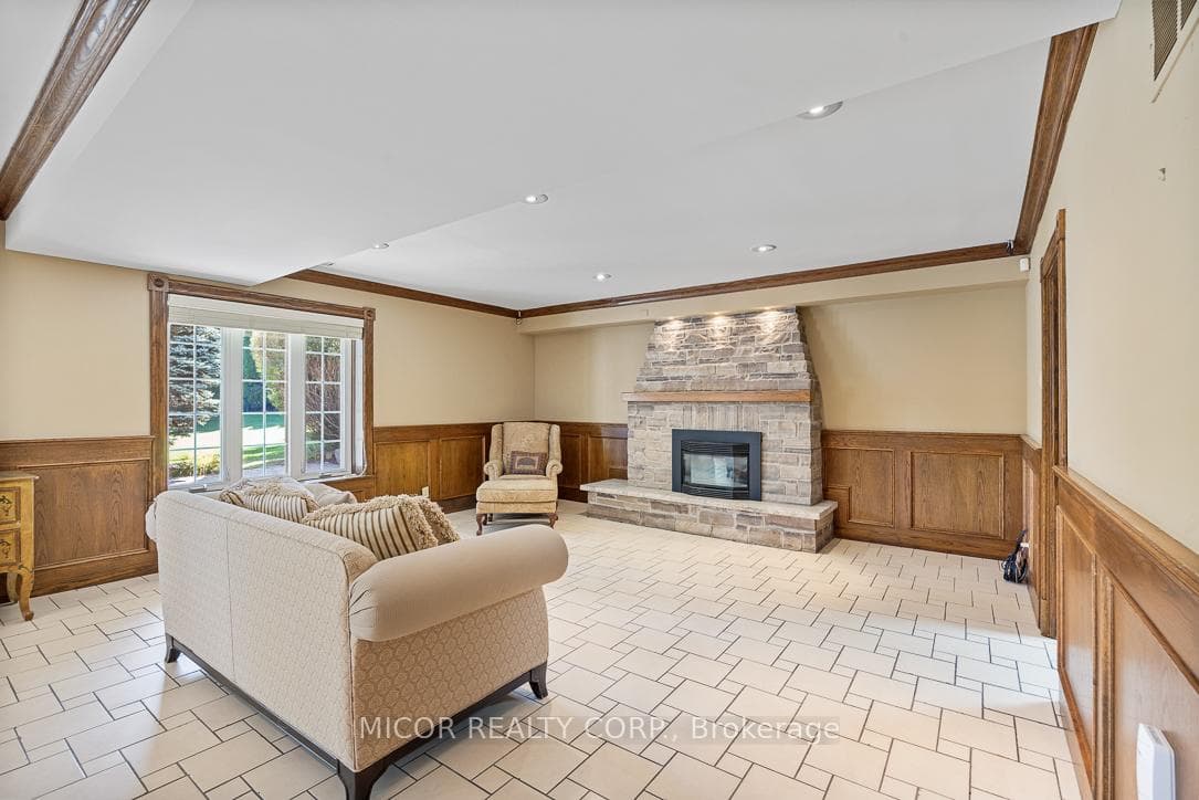 11 Meadowland Court photo 19