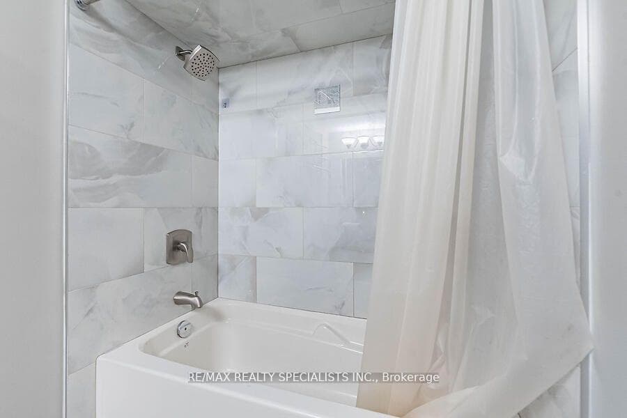 6525 WARBLER Lane photo 37