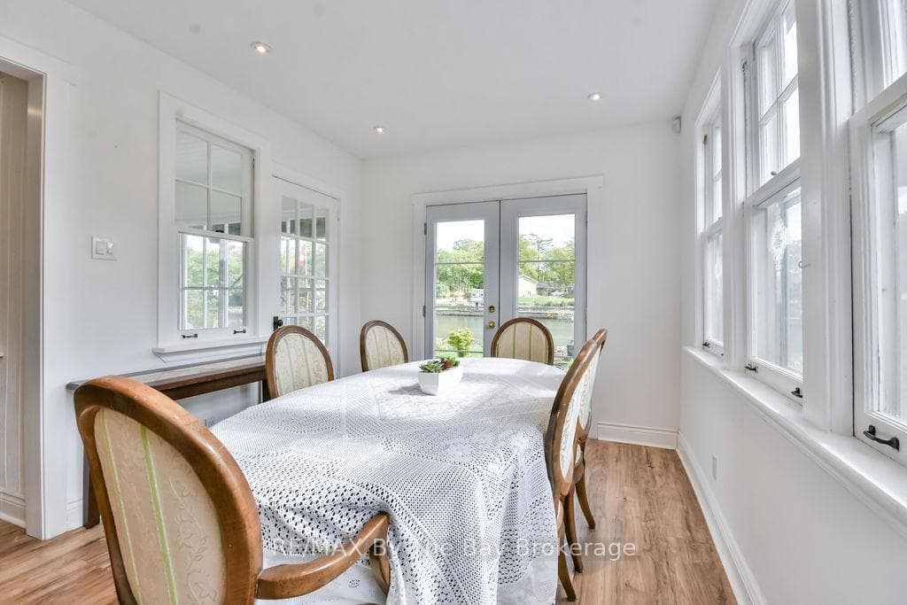 1067 Mosley Street Unit 3 photo 9